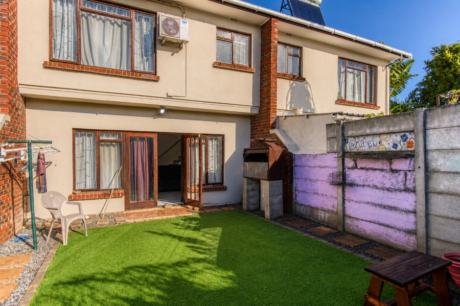 3 Bedroom Property for Sale in Audas Estate Western Cape